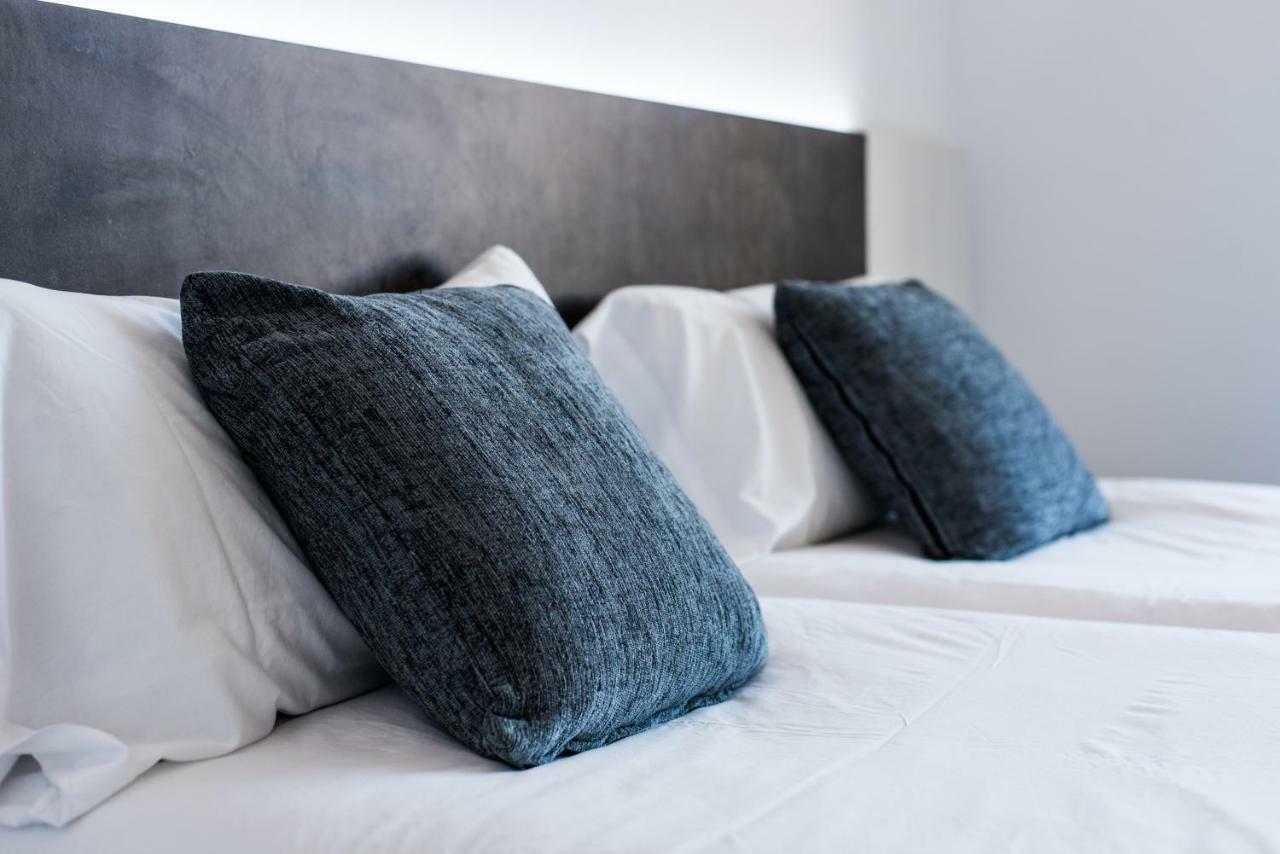 Hostal Ribas Lloret de Mar Ngoại thất bức ảnh